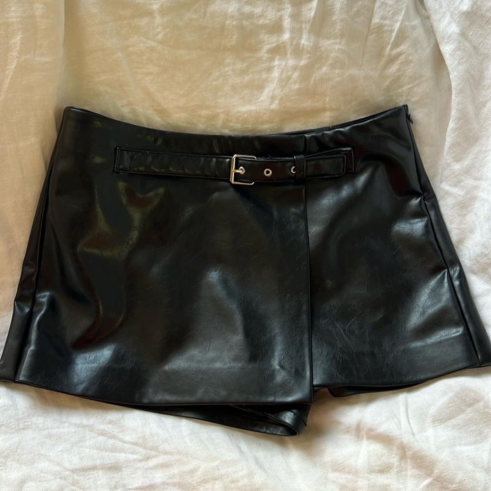 zara leather shorts with panel + belt detail